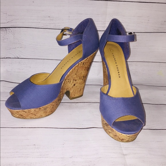 Lauren Conrad Madison Periwinkle wedge sandals - Picture 5 of 12